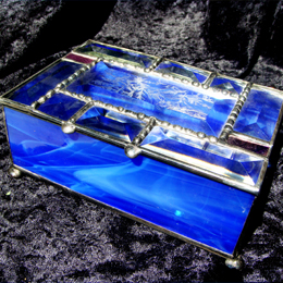 stained glass jewelry box with beveled top and silver mirror bottom